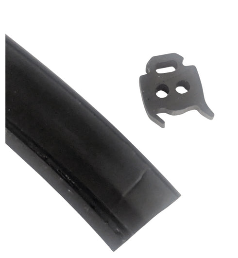 Close-up detail shot of the gasket's cross-sectional profile and texture, showing the precise dimensions and sealing surface design for architectural glazing applications