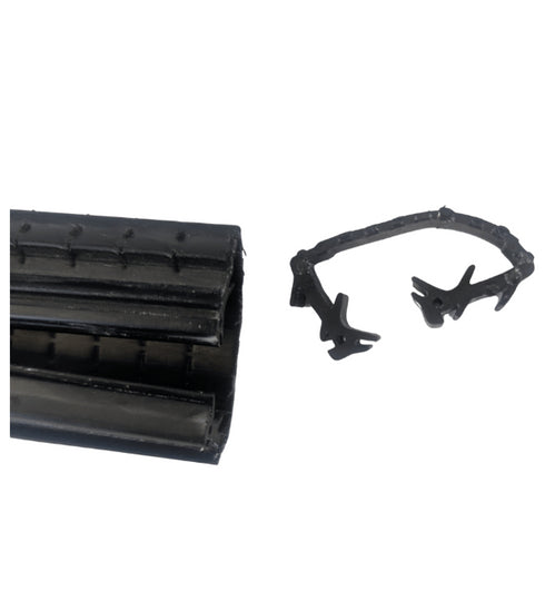 close-up detail shot of the gasket's cross-sectional profile and texture, showing the precise dimensions and sealing surface design for architectural glazing applications