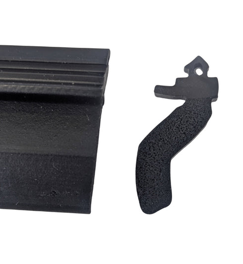 Close-up detail shot of the gasket's cross-sectional profile and texture, showing the precise dimensions and sealing surface design for architectural glazing applications