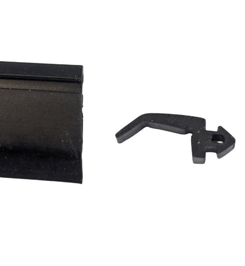 Close-up detail shot of the gasket's cross-sectional profile and texture, showing the precise dimensions and sealing surface design for architectural glazing applications