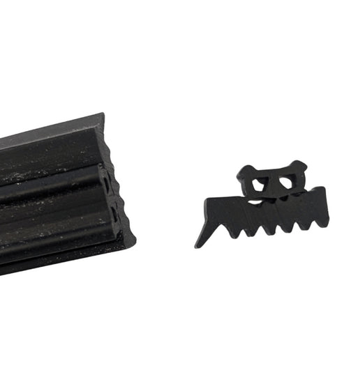 Close-up detail shot of the gasket's cross-sectional profile and texture, showing the precise dimensions and sealing surface design for architectural glazing applications